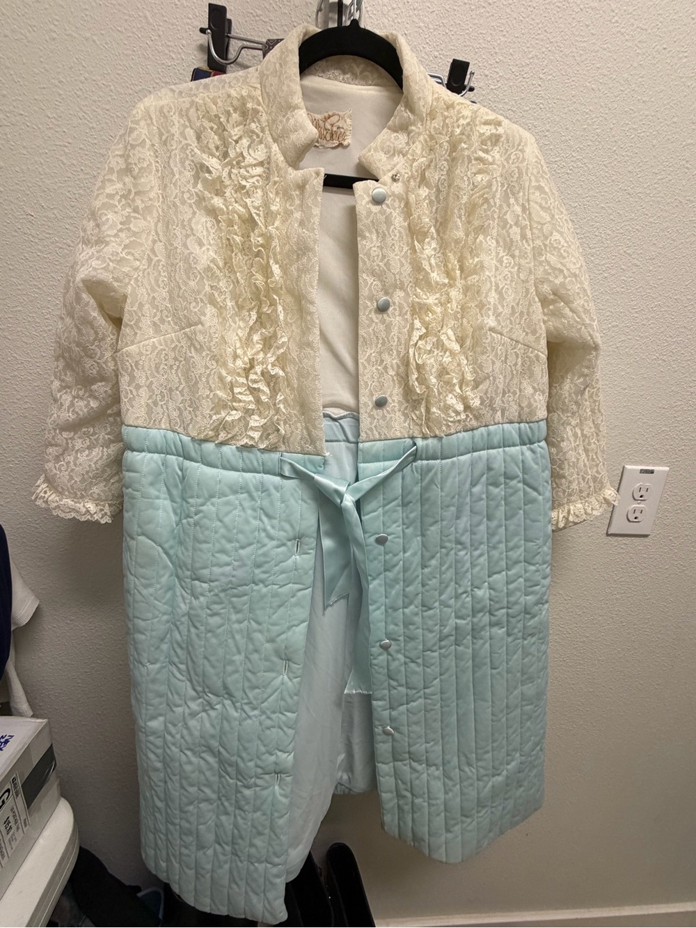 VTG Miss Elaine Women's Vintage Ivory Blue Quilted Button Front Jacket 3/4 S